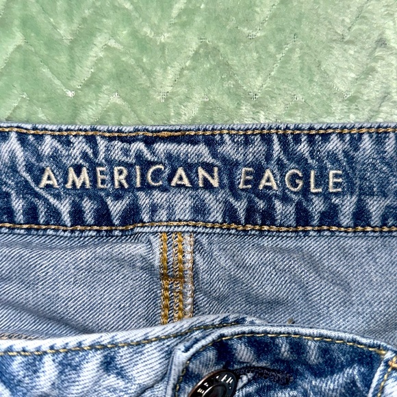 American Eagle 7" Inseam Shorts - Picture 2 of 5